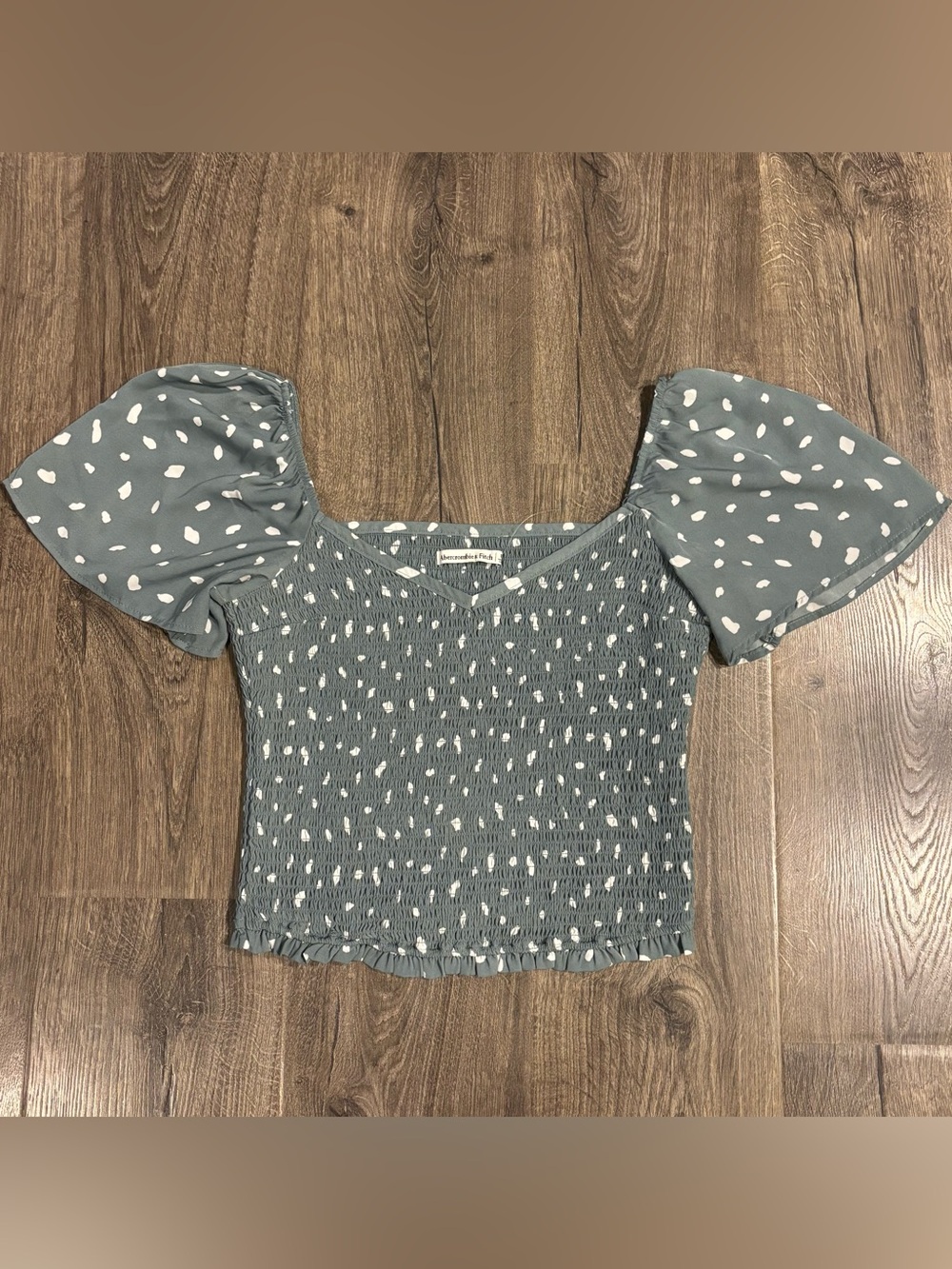Abercrombie & Fitch Sage Green Flutter Sleeve All Over Smocked Top Womens Sz Med